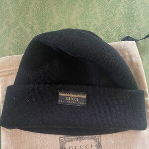 NWT GUCCI PATCH LOGO BEANIE 612118 size M